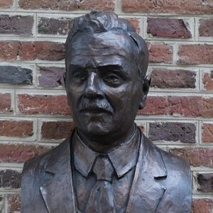 Bust of Hendrik Jan Wikkerink in the Nationaal Onderduikmuseum in Aalten