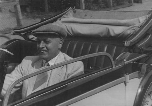 Joop der Weduwen zijn cabriolet