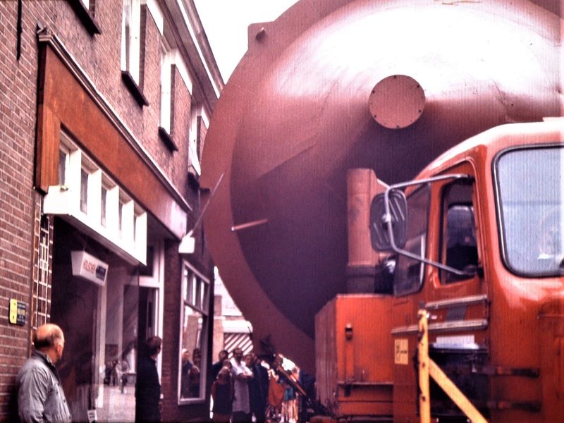 Zwaar transport - Landstraat, Aalten (1970)