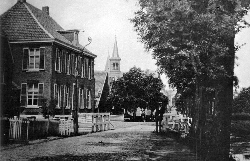 Dijkstraat, Aalten (1875), with the Roman Catholic church still at the beginning of the street.