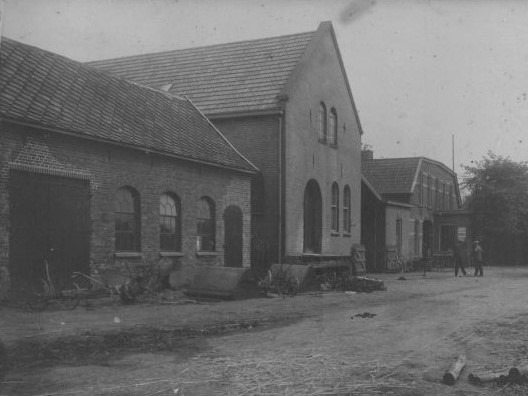 Eerste pand Coop. Landbouwvereeniging Aalten, gebouwd 1901