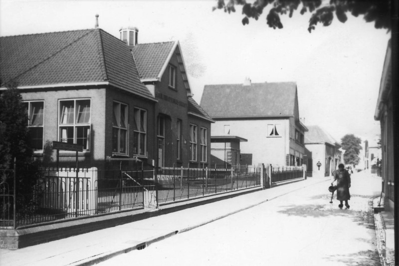 Haartsestraat 8, Aalten (Nijverheidsschool)