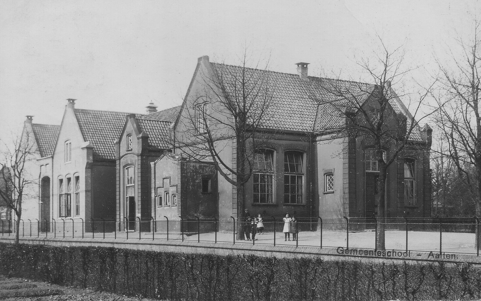 Herenstraat 4, Aalten (Openbare Lagere School)