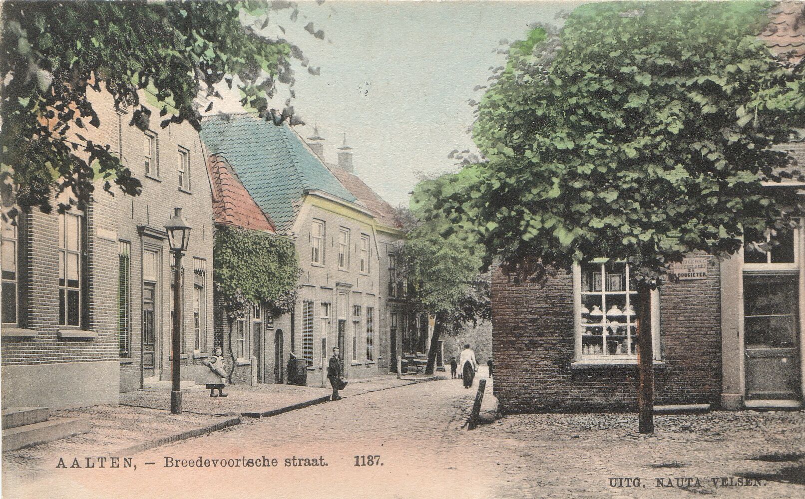 Hoek Markt-Bredevoortsestraatweg (ca. 1902)