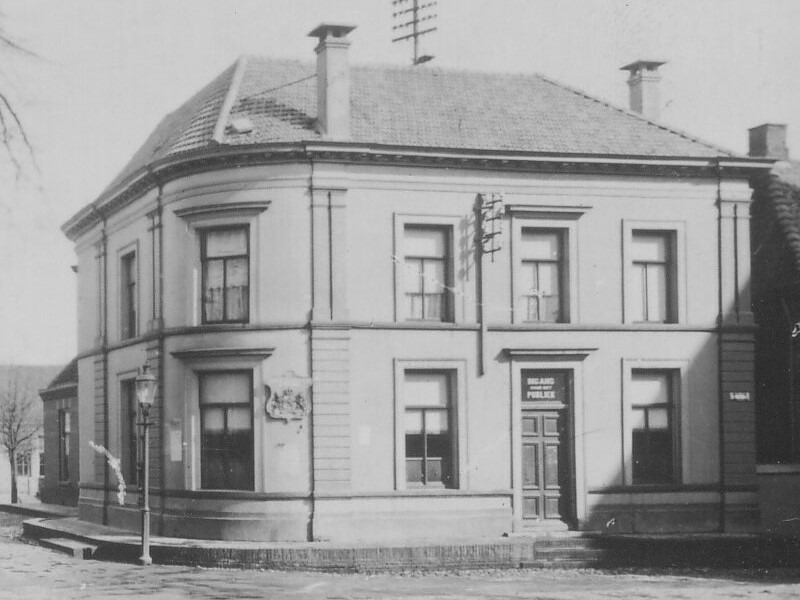 Kerkstraat 1, Aalten (Postiljon)