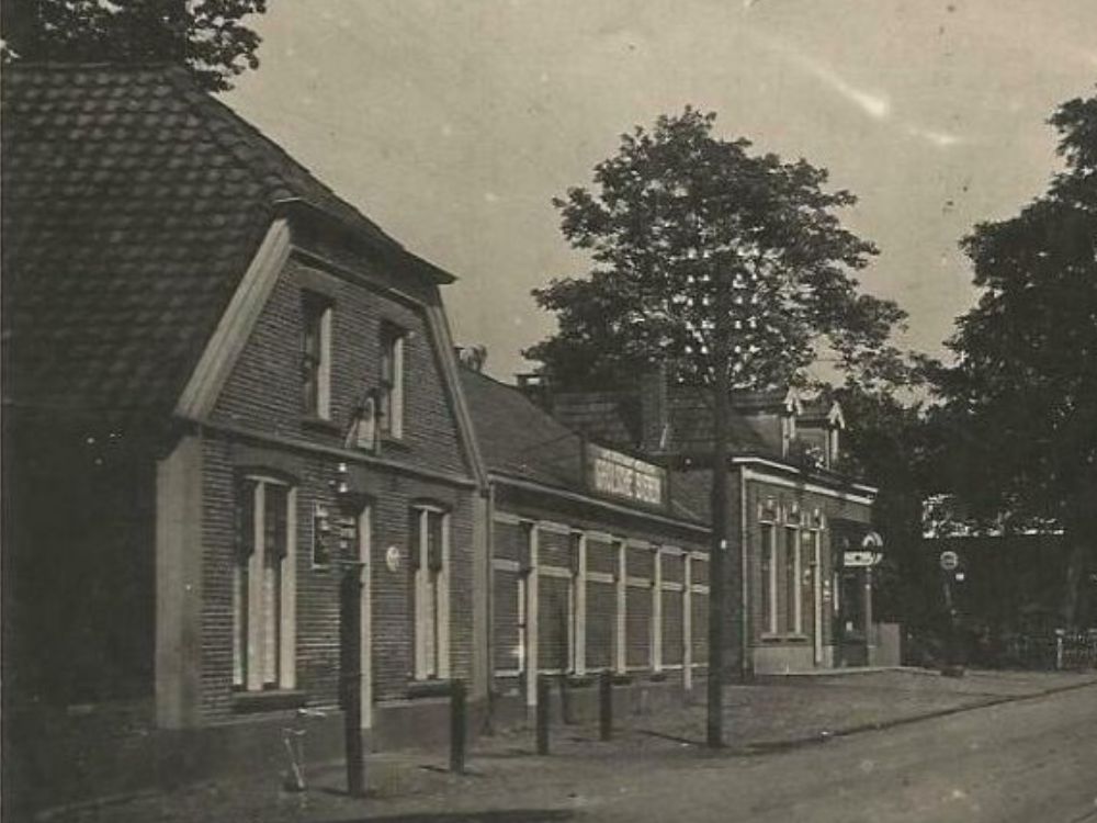 Plein Zuid 14, Aalten (Café Vultink)