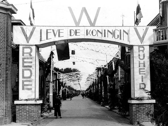 Liberation of Aalten (1945) – Photo: Foto Garretsen, J. Bloemendal