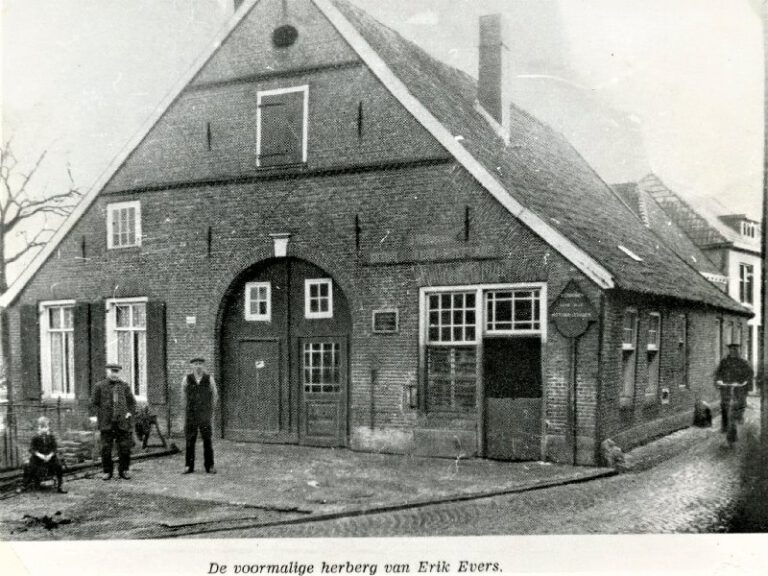 Smederij Buessink, Peperstraat, Aalten, hoek Bredevoortsestraatweg-Peperstraat, Aalten