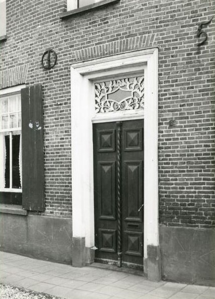 Bolwerkweg 7, Barlo (Het Bokkel) - Voordeur met gietijzeren bovenlicht