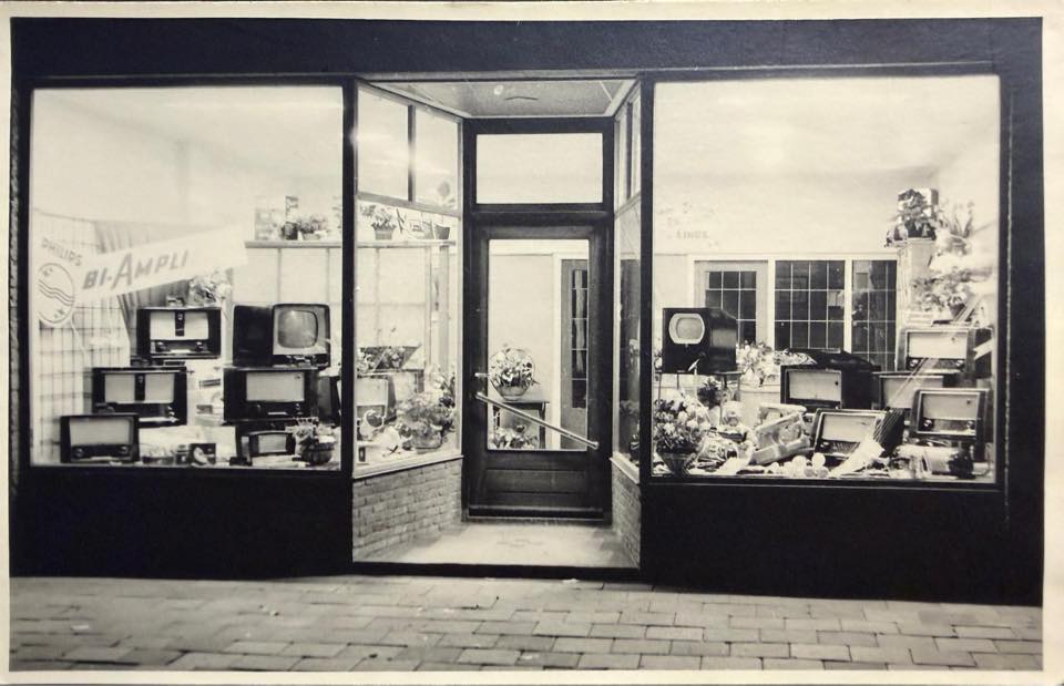 Dijkstraat 42, Aalten (Radio Te Linde) - begin jaren 1950