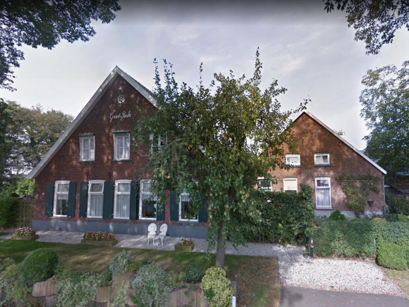 Groot Paske, Dinxperlosestraatweg 102, IJzerlo