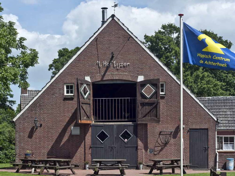 Hoftijzer, Kruisdijk 14, IJzerlo