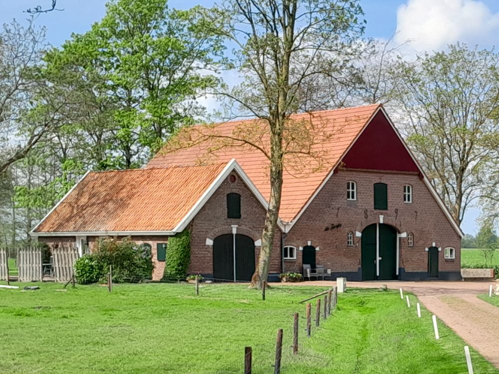 Klumperdijk 2, 't Klooster (Tente)