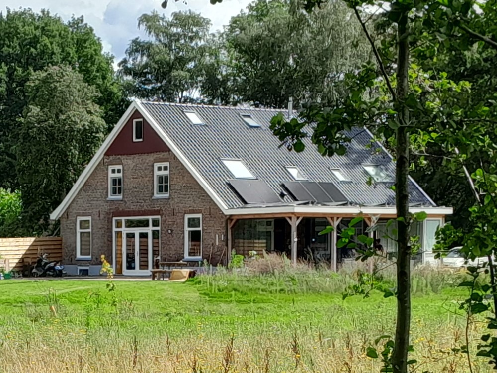 Stokkertweg 2, IJzerlo (Roelofshuis)