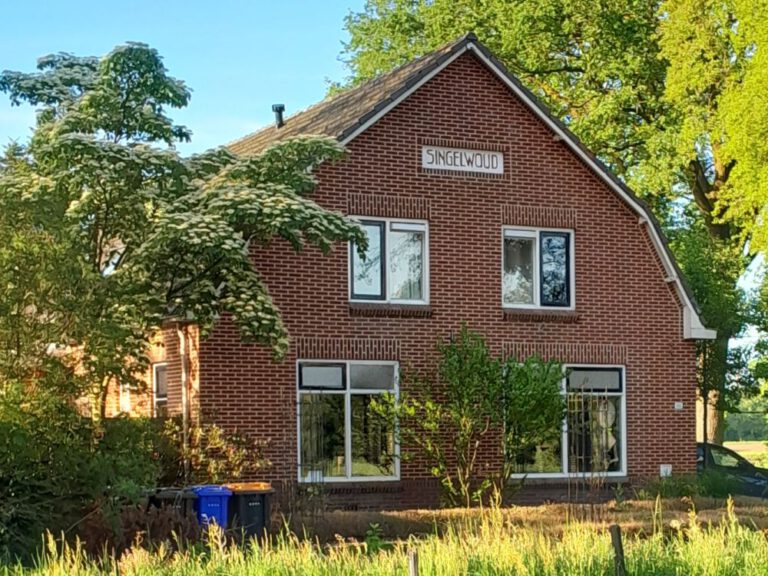 Varsseveldsestraatweg 106, Lintelo (Singelwoud)