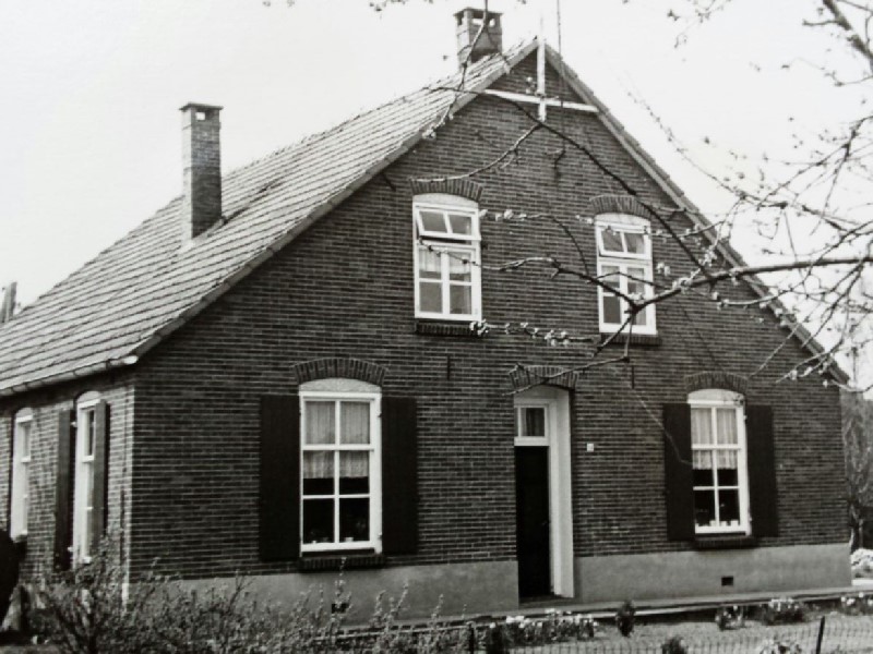 Korten uut de Bos, Dinxperlosestraatweg 94, IJzerlo