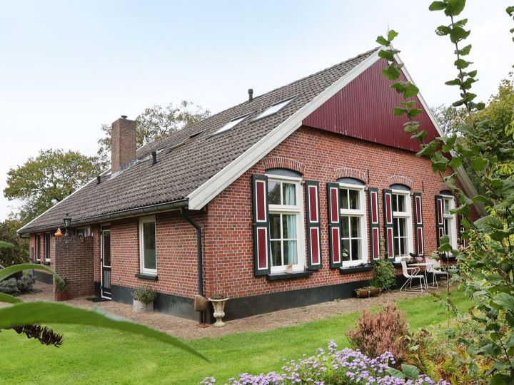 Varsseveldsestraatweg 71, Lintelo (De Kamp)