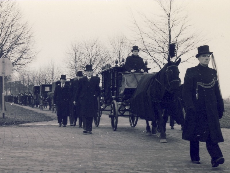 Begrafenisstoet Aalten