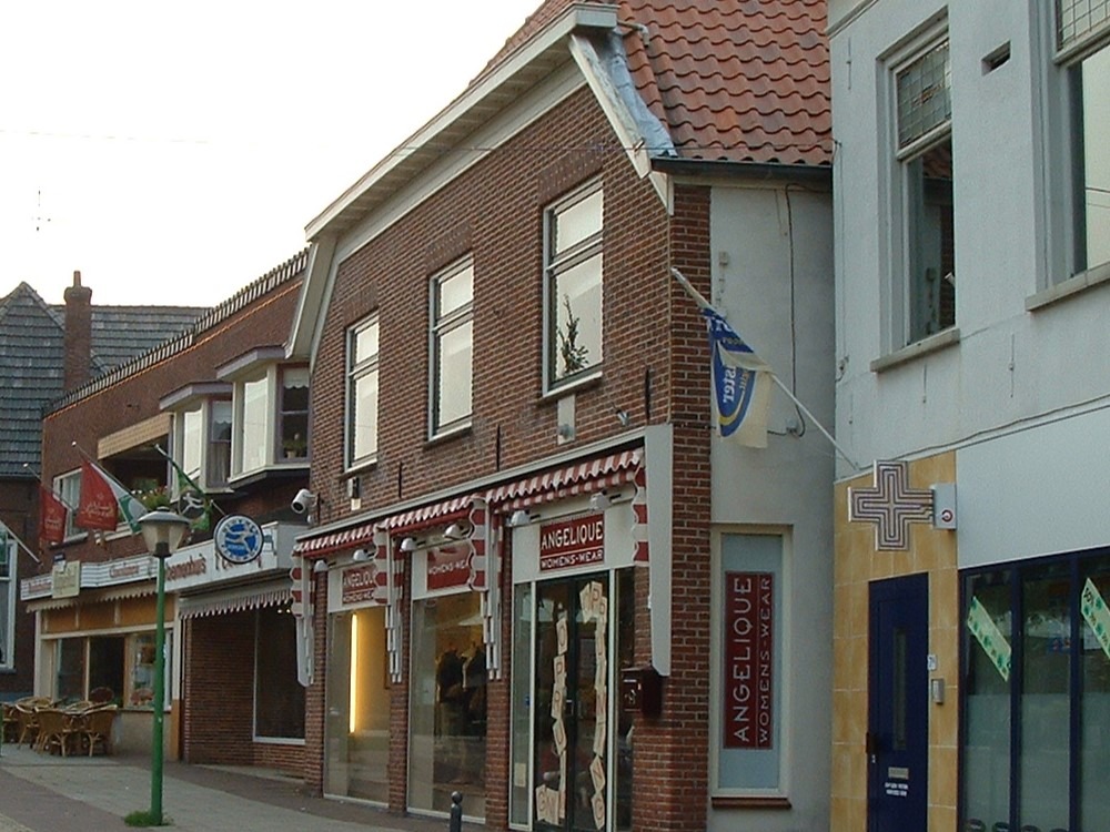 Bredevoortsestraatweg 5, Aalten (2002)