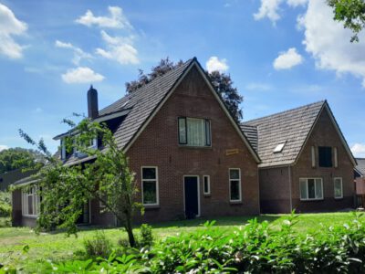 Emuna - Spoordijk 4, Haart