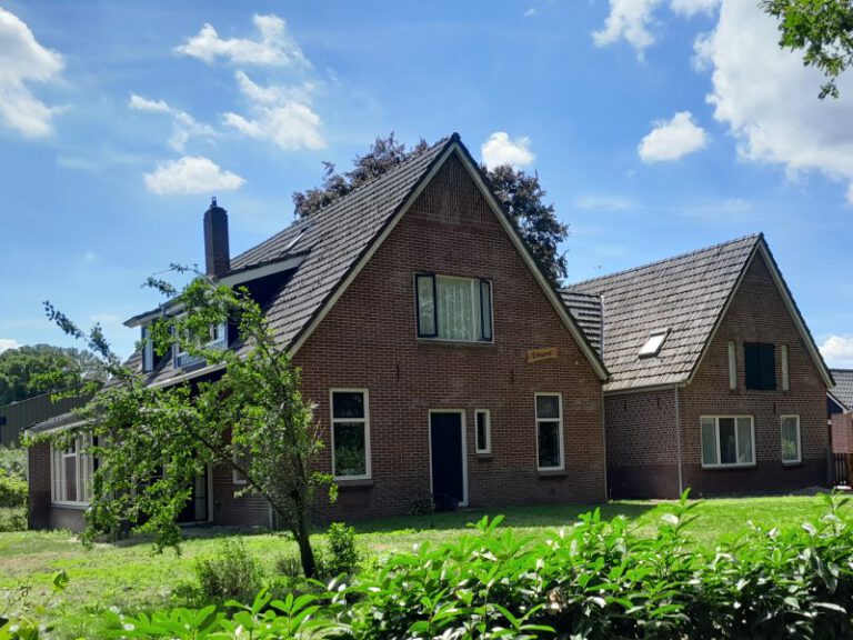 Emuna - Spoordijk 4, Haart