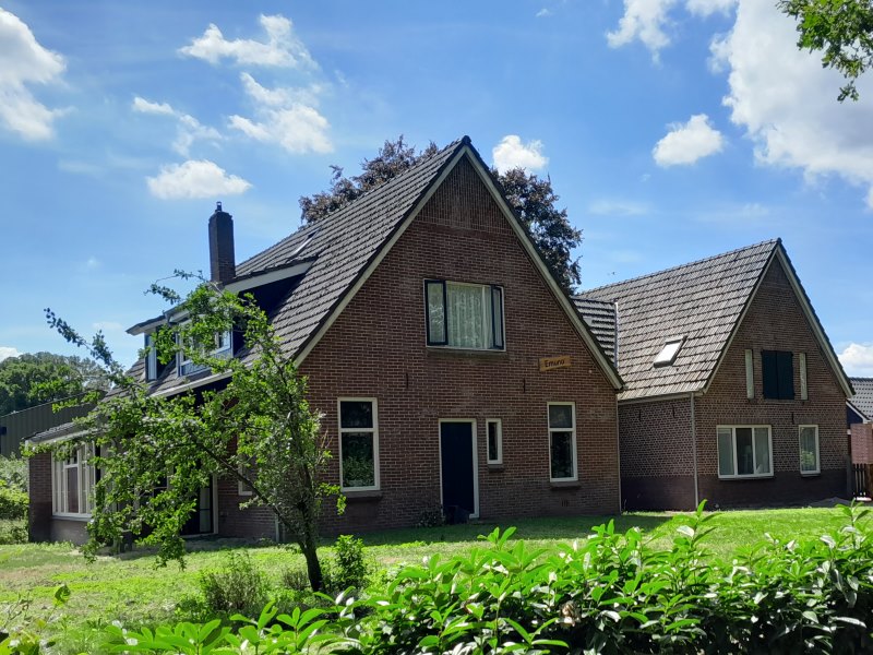 Emuna - Spoordijk 4, Haart