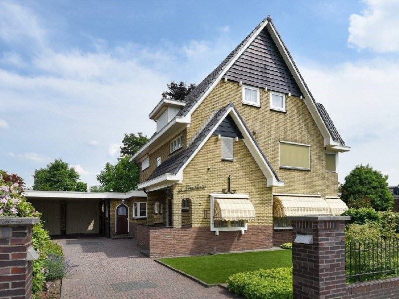 De Overkant, Plein Zuid 2, Aalten