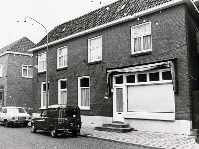 Bredevoortsestraatweg 43, Aalten (Winkel van Papiermole)