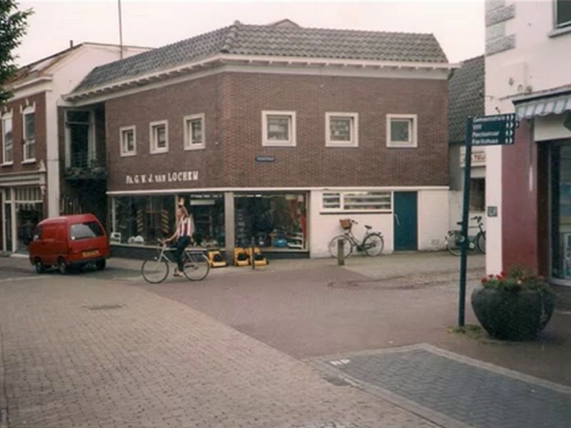 Smid Van Lochem, Landstraat 11, Aalten
