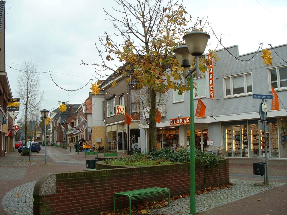 Bredevoortsestraatweg 11, Aalten (2002)