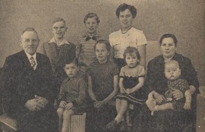 Herman Prinzen en zijn gezin, dat overmorgen scheep gaat naar Argentinië.