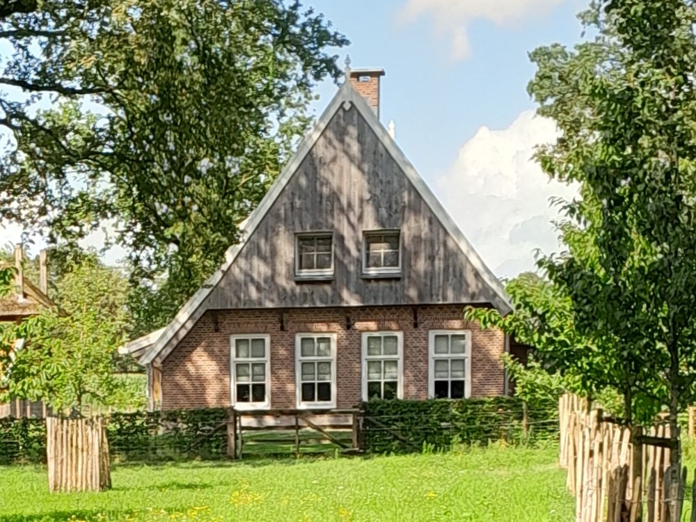Heuvelweg 10, Lintelo