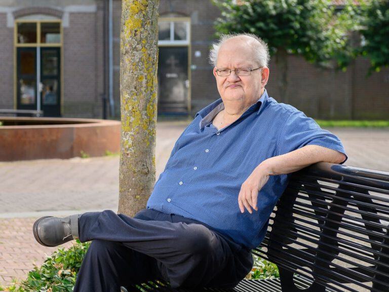 Leo van der Linde (1958–2023)