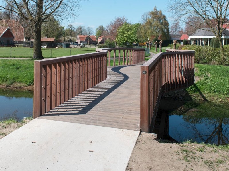 Balkonbrug - Ahavestraat, Aalten