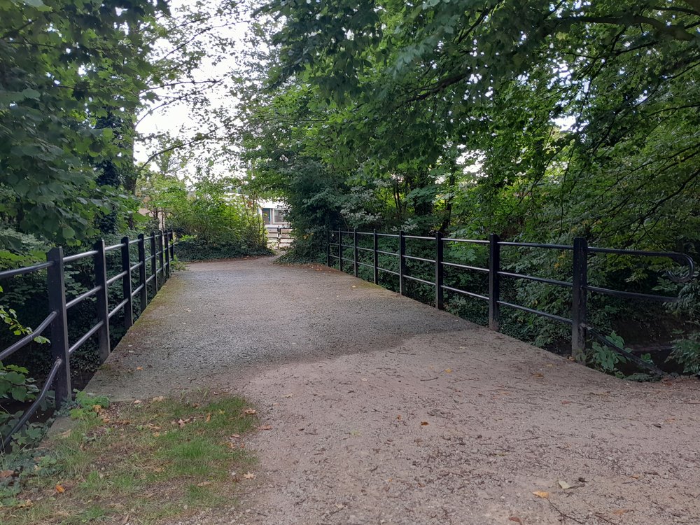 Brug over Slingebeek achter Openbare School, Aalten